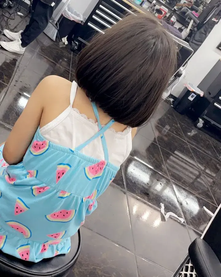 Bob de niña a la altura de la barbilla, hecho en EverCutz
